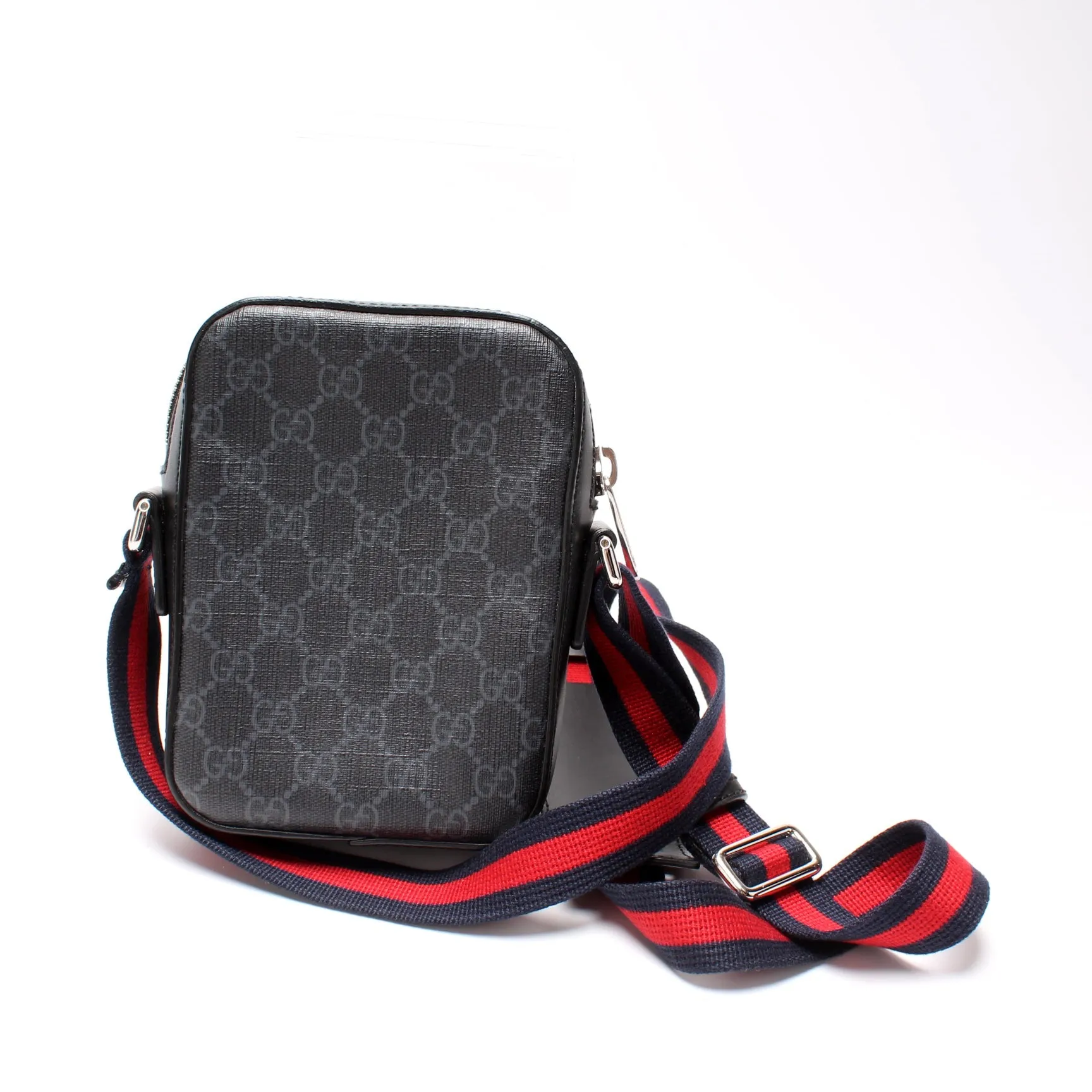 598103 GG Supreme Messenger