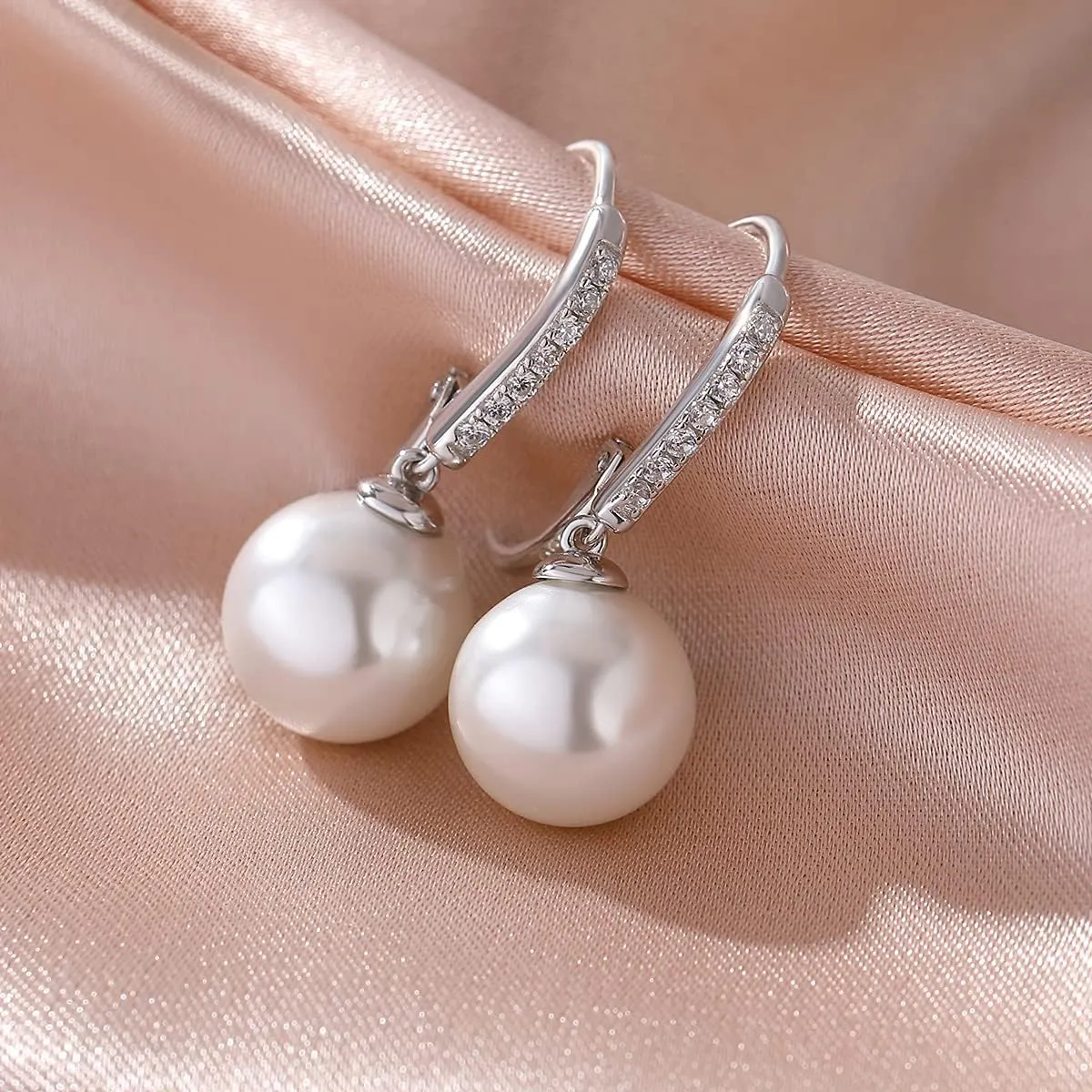 925 Sterling Silver Pearl Leverback Earrings for Women, Platinum-Plated Cubic Zirconia Diamond Pearl Dangle Drop Earrings Simulated White Pearl 10MM