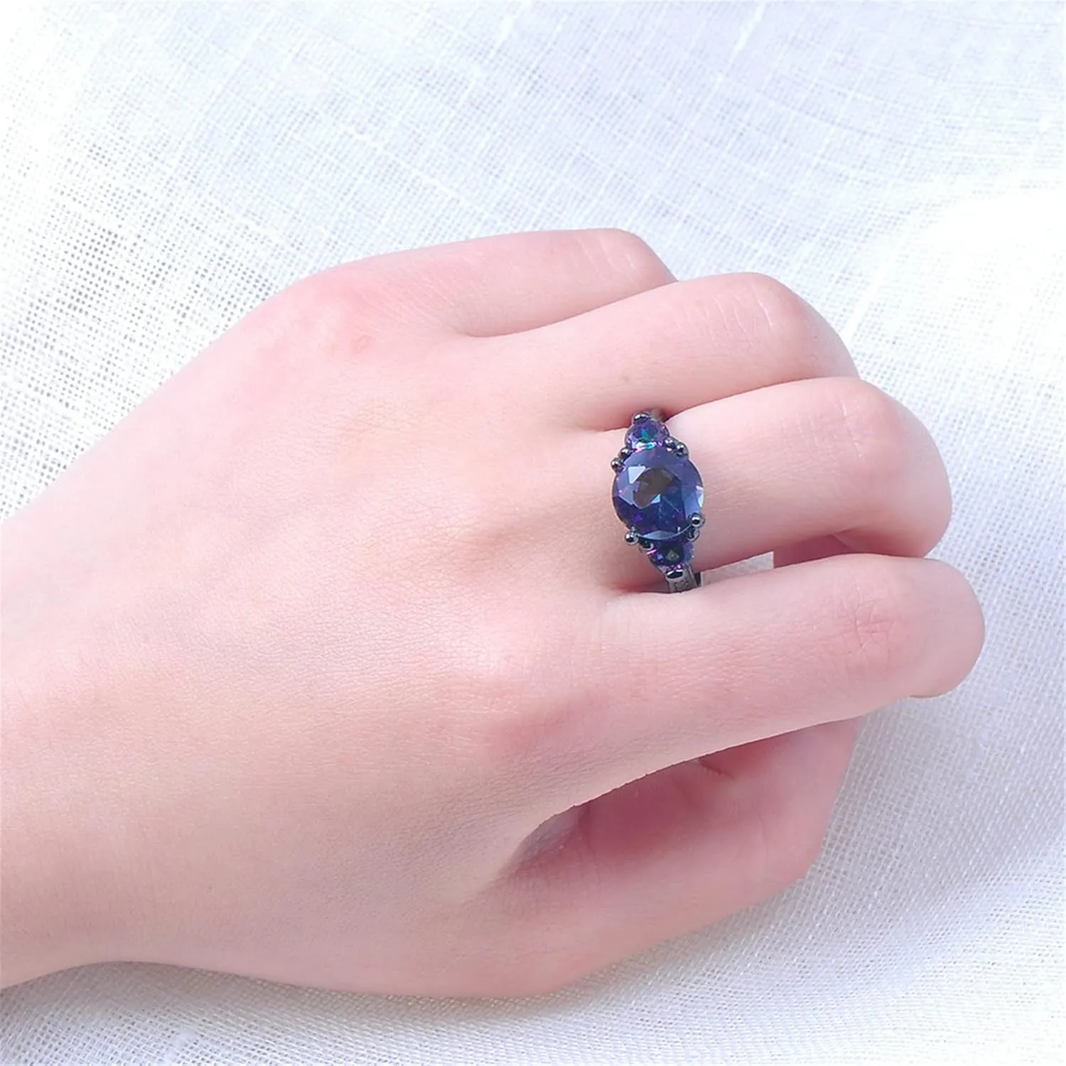 Art Deco Round Cut Wedding Engagement Ring 925 Silver Round Cubic Zirconia Solitaire Design Fashion Ring for Women
