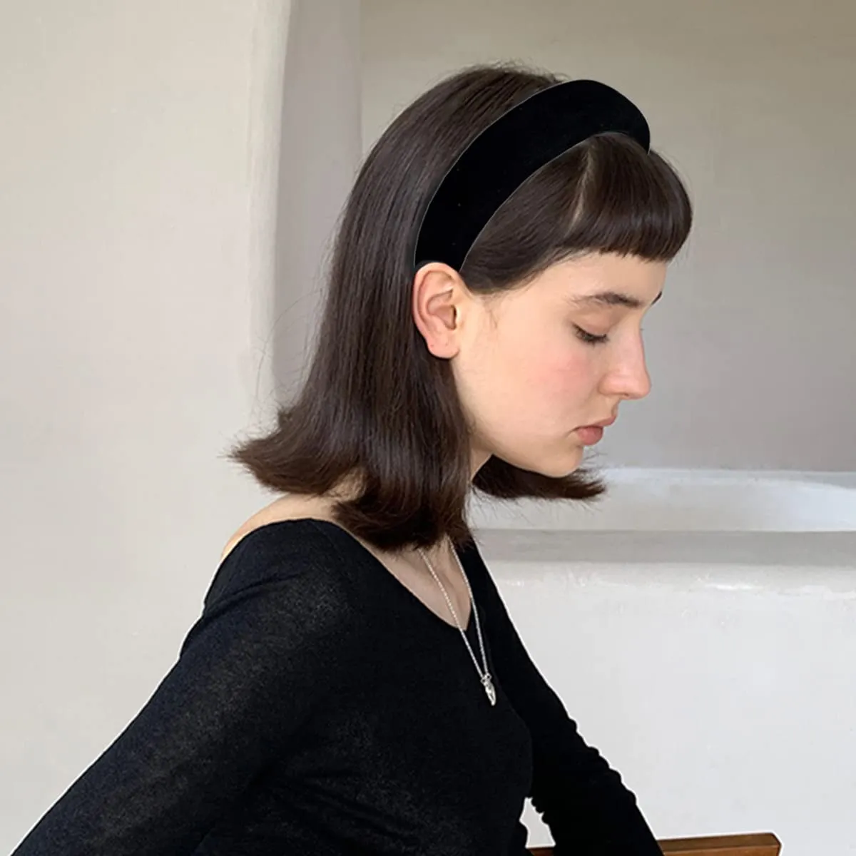 Black Velvet Padded Headbands for Women Fashion Non slip Comfortable Head Bands for Women (Black, one size)