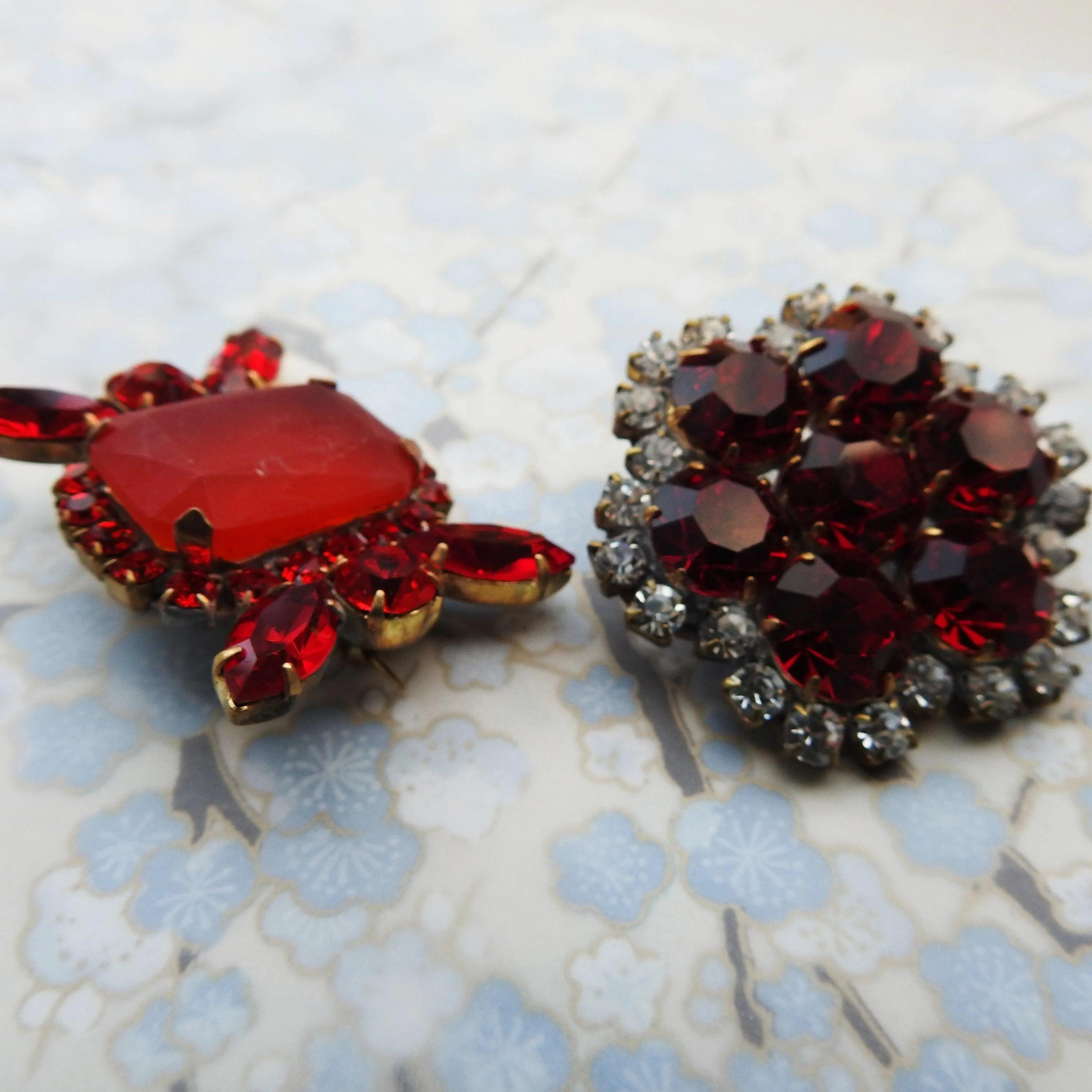 Brooch jewelry lot