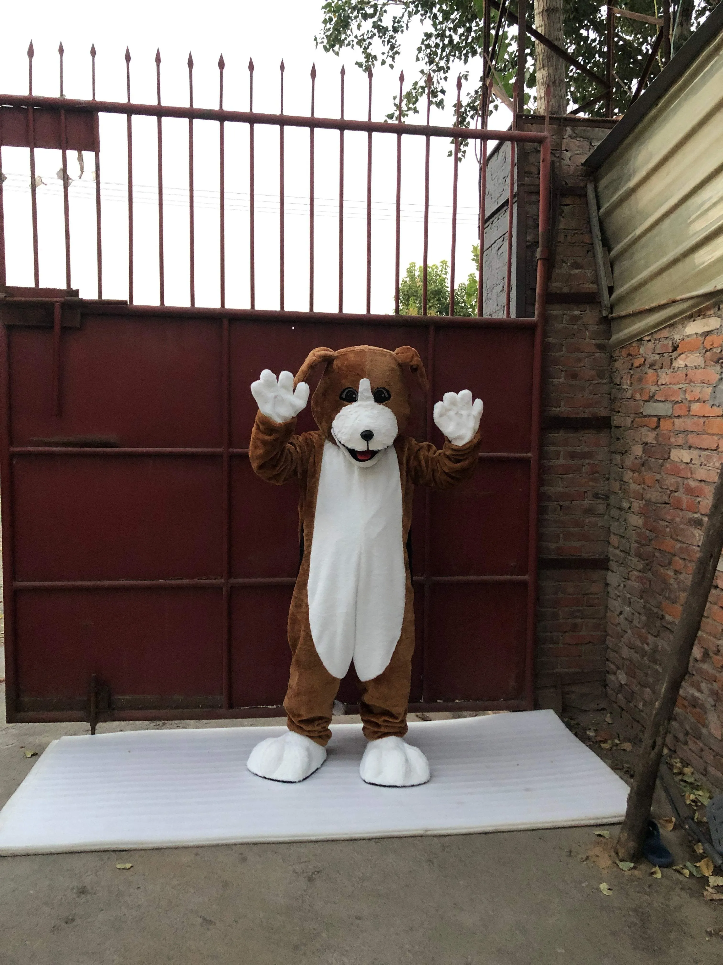 Brown Husky Dobermann Mascot Costumes Party Cosplay Suit