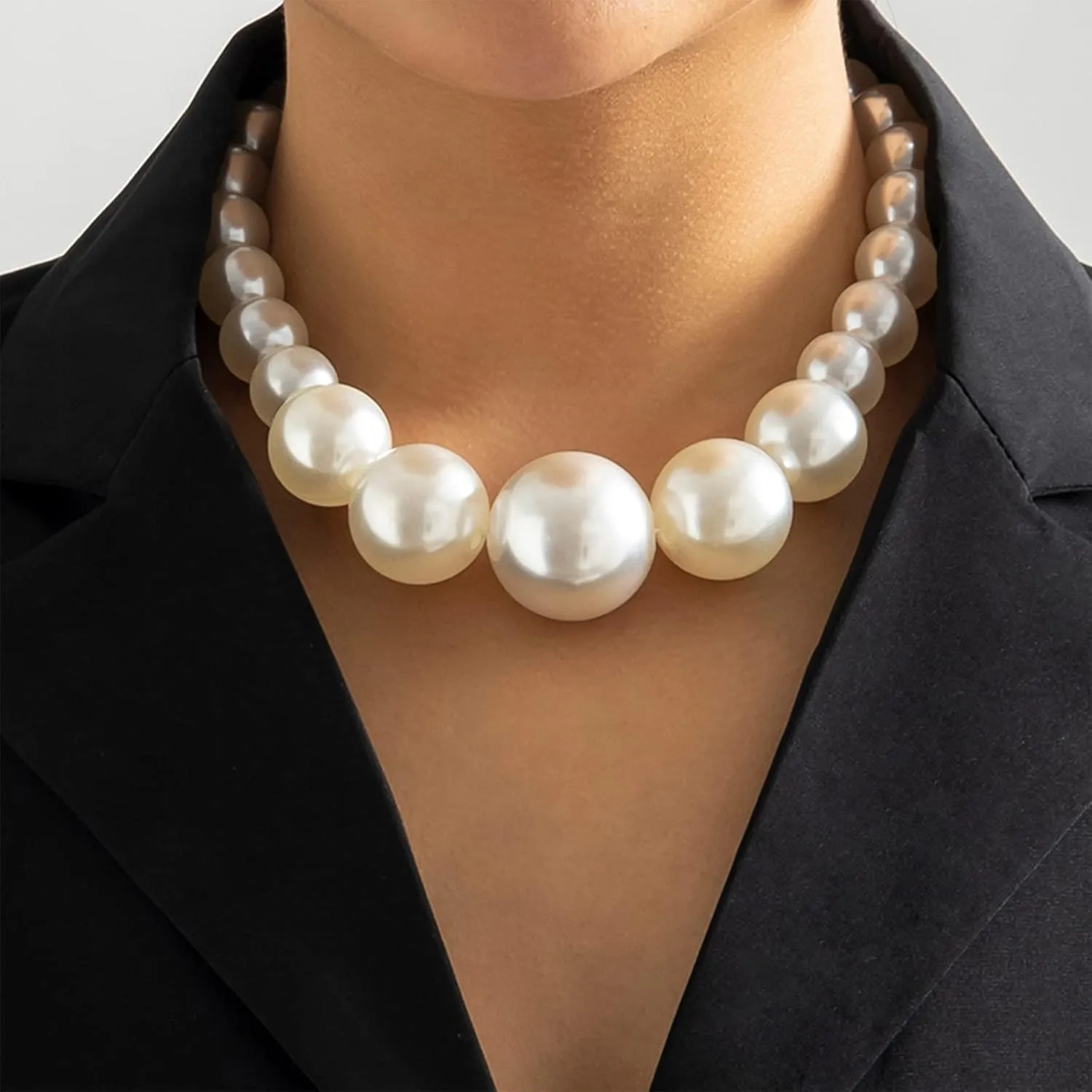 Choistily Pearl Necklace and Earring Set Red Pink Black Purple Pearl Jewelry Layered Faux Big Pearl Necklace Vintage Costume Jewelry for Women Pearl Costume Accessories Wedding Jewelry Trendy Gifts