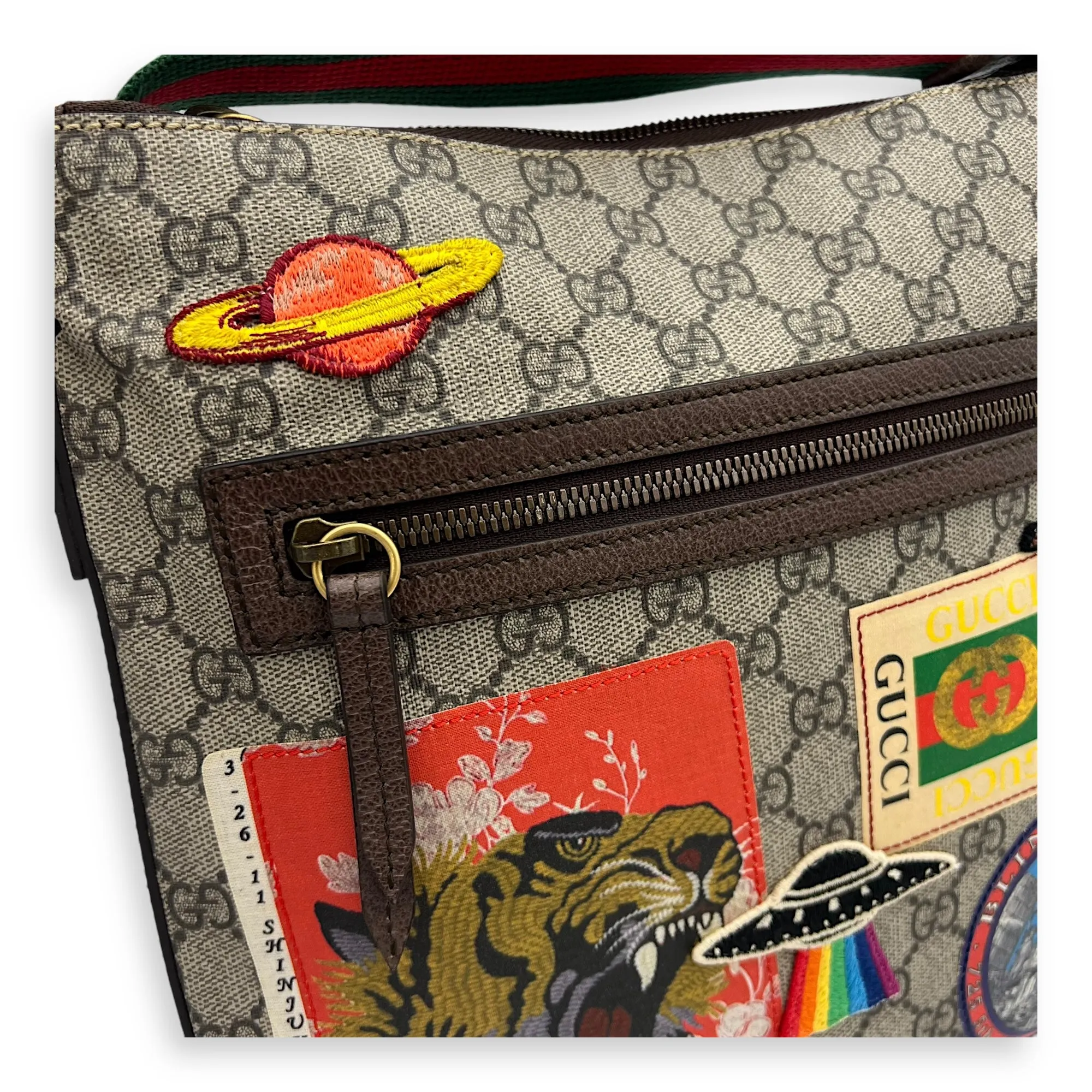 Courrier Beige Messenger bag in Coated Canvas, Gold hardware