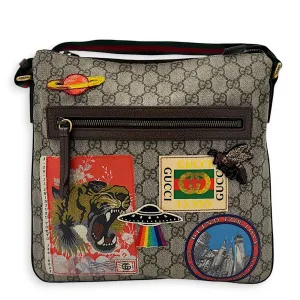 Courrier Beige Messenger bag in Coated Canvas, Gold hardware