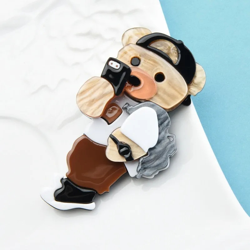 Cute Acrylic Bear Brooch Take Picture By Phone Fashion Cute Animal Wearing Mansuit Sport Style Women Brooch