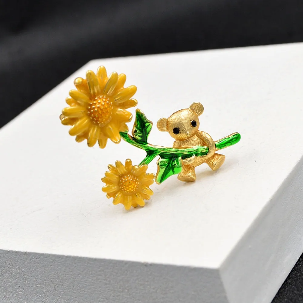 Cute Bear Swing Brooch Kitty Pin Animal Fashion Jewelry