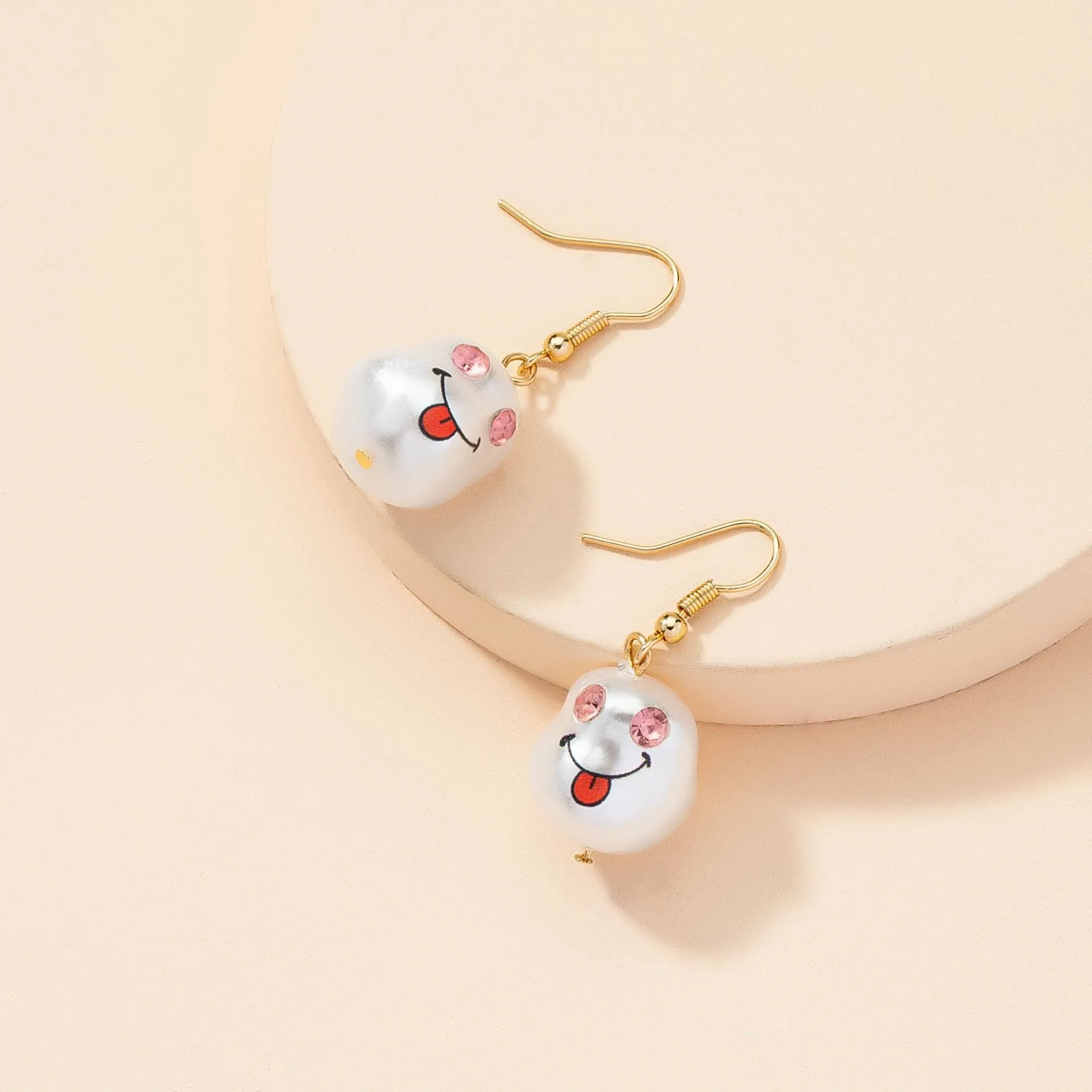 European and American Jewelry Wholesale: Smiling Face Pearl Print Earrings with Cartoon Design