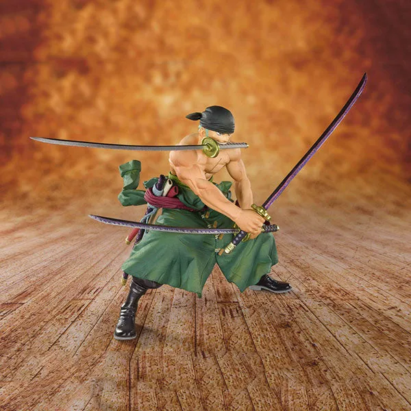 FiguArts Zero Pirate Hunter Zoro One Piece Bandai Figure
