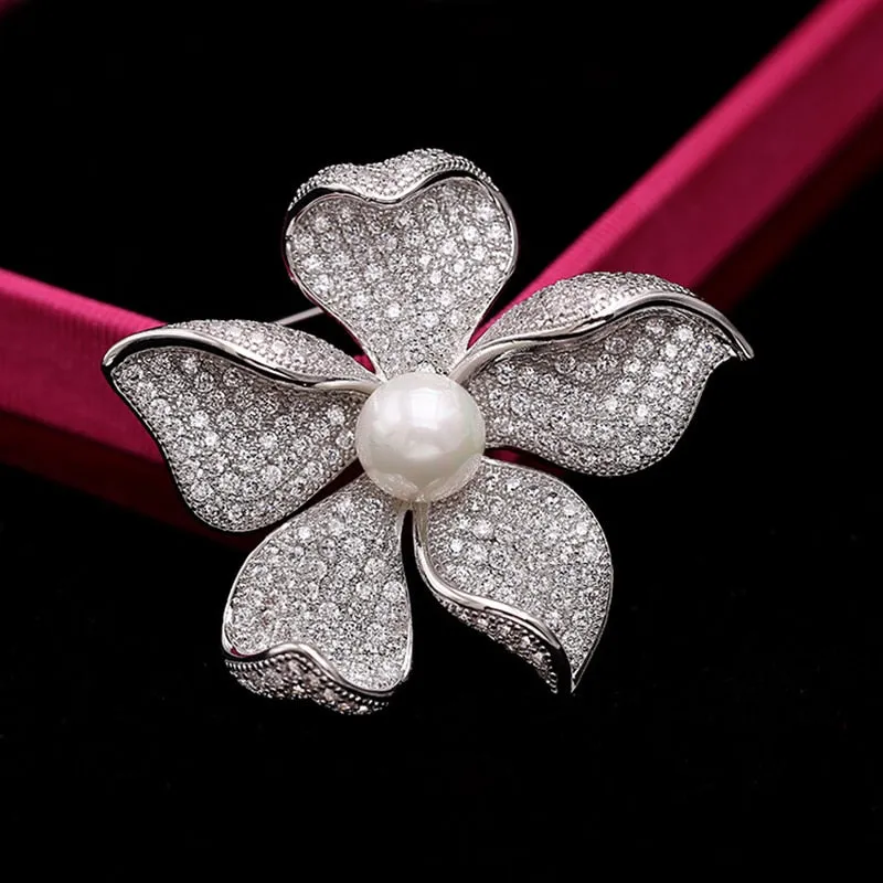 Floral Fashion Copper Micro Inlaid Cubic Zirconia Brooch Women
