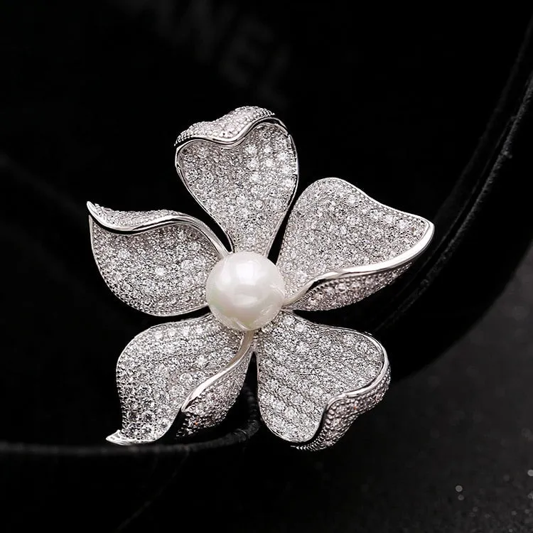 Floral Fashion Copper Micro Inlaid Cubic Zirconia Brooch Women