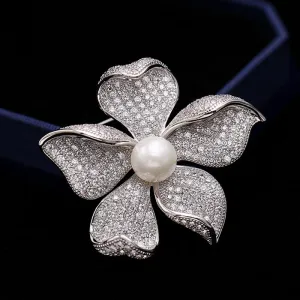 Floral Fashion Copper Micro Inlaid Cubic Zirconia Brooch Women