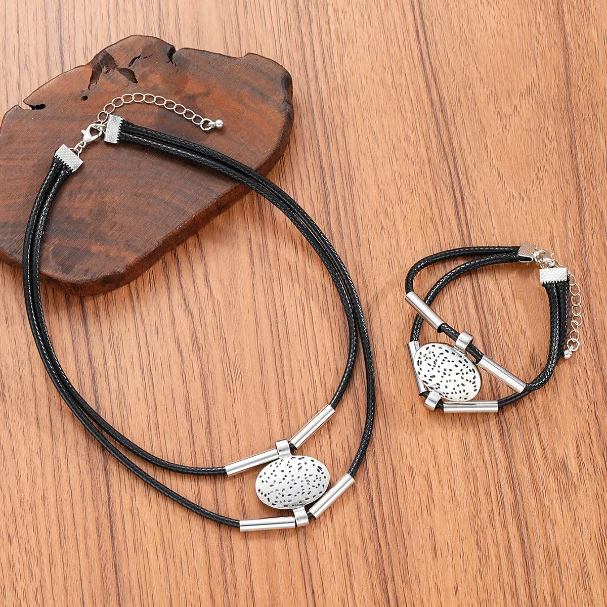 Gold Layered Black PU Leather Choker Jewelry Set for Women Western Choker Necklaces for Women Country Jewelry Boho Cowboy Necklaces Jewelry Set