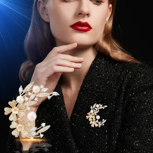 Imitation Pearl Wreath Brooch Suit Coat Pin Elegant Versatile Accessories New Year Gift