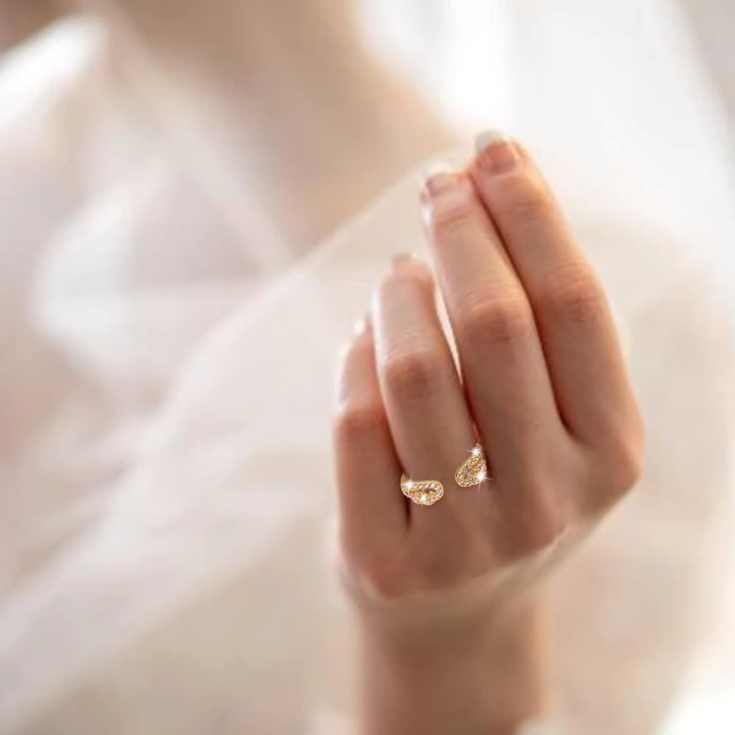 Inlaid Zircon Wing Ring for Women Minimalist Design Adjustable Opening Ring Statement Ring (Gold, One Size)