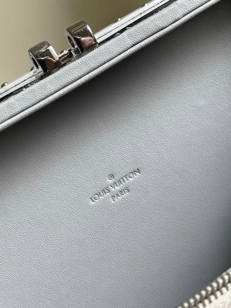 LV Soft Trunk Monogram Canvas For Men, Bags, Shoulder And Crossbody Bags 9.8in/25cm LV