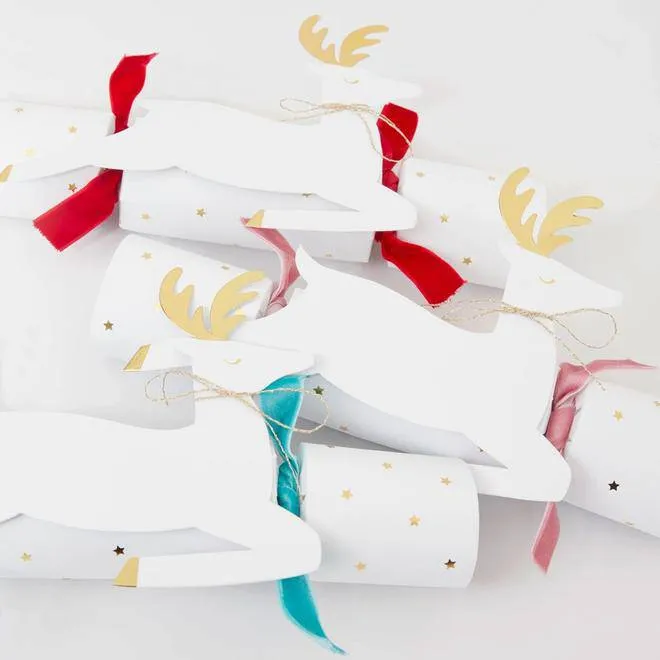 Meri Meri Premium Leaping Reindeer Medium Crackers - 6 Pack M0001