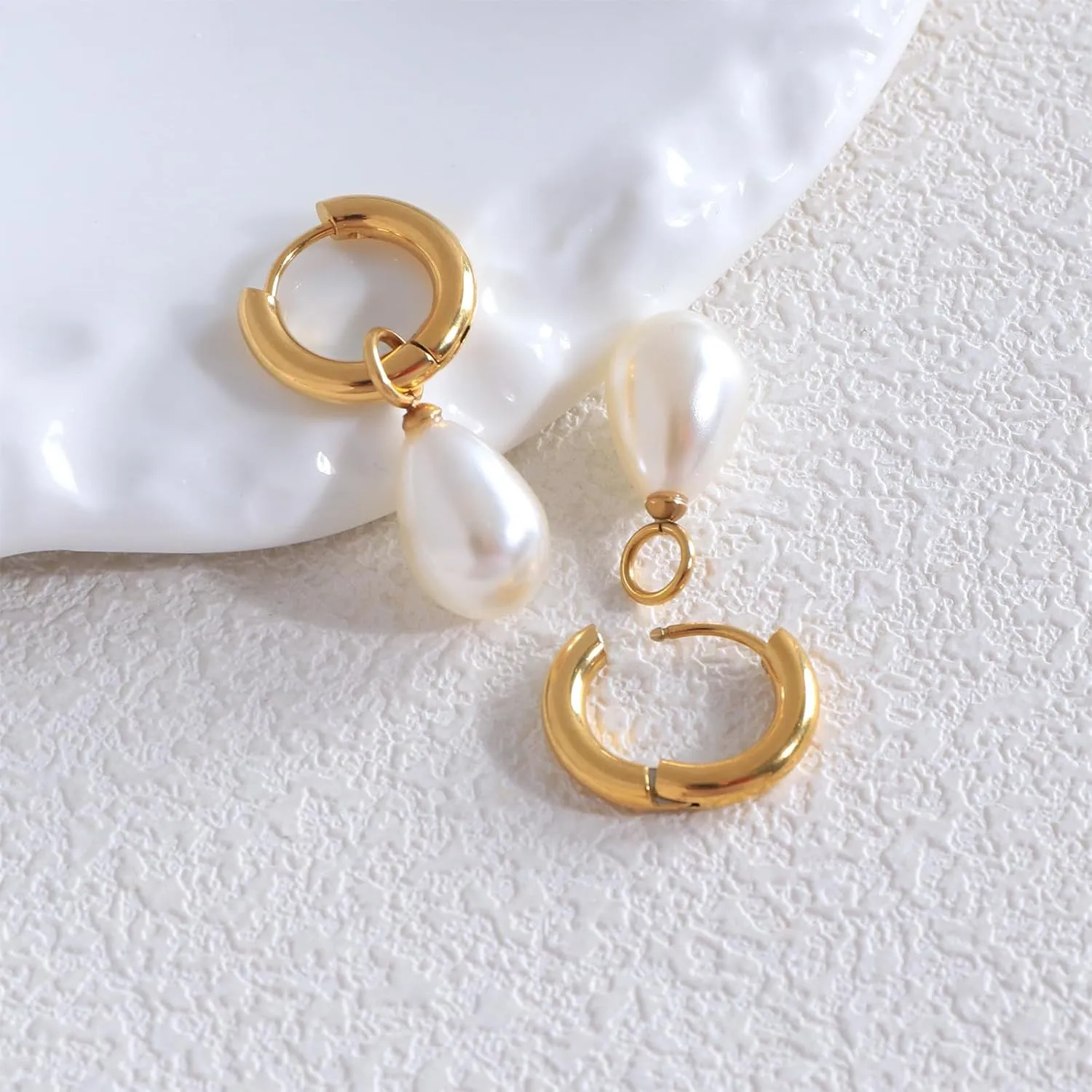 Natural Freshwater Pearl Lever Back Earring for Women 18k Real Gold Plated Huggie Hoop Earring Natural Gemstone Pearl Bead Drop Jewelry Gift for Wife Girlfriend Daughter