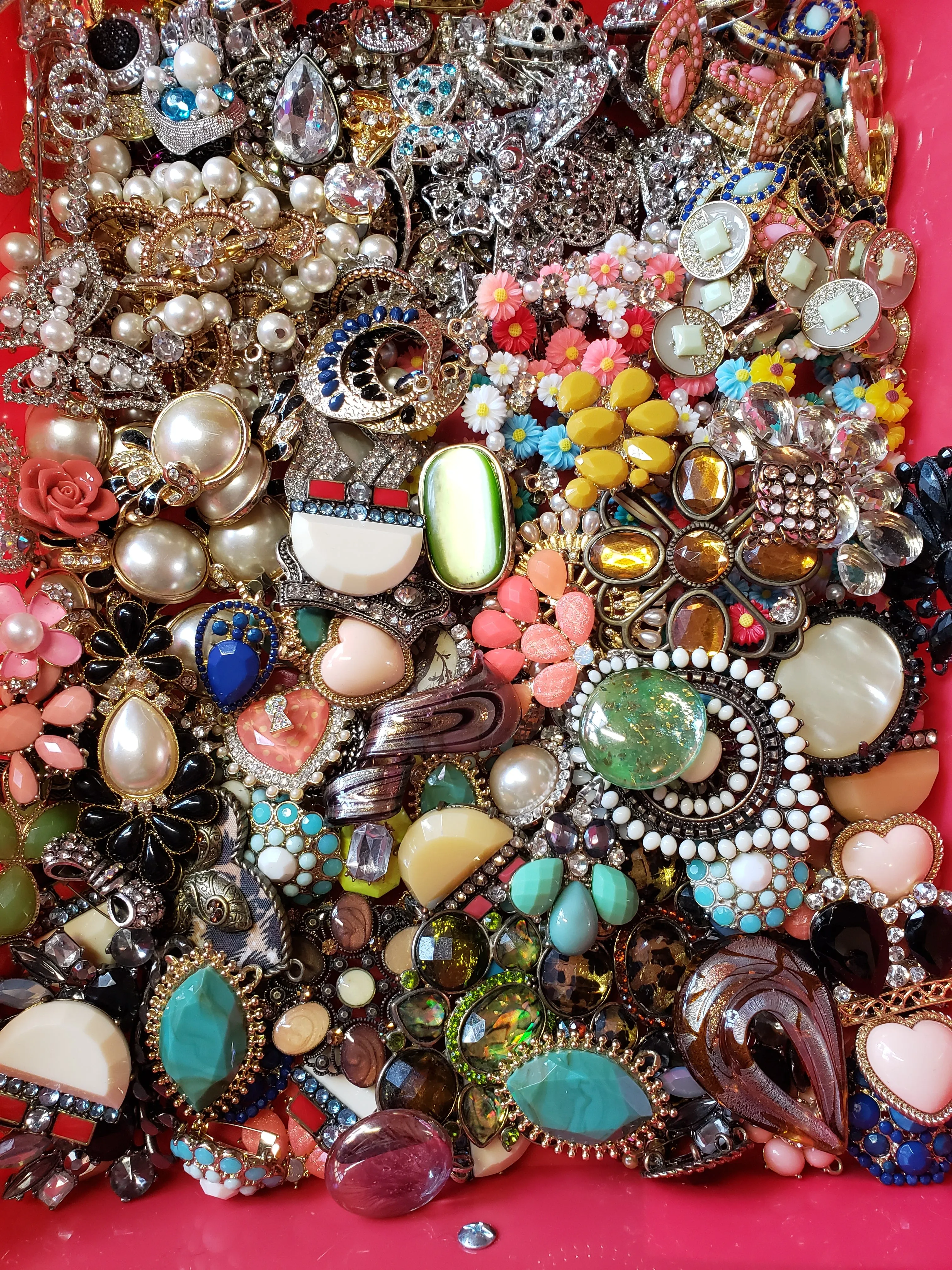 New 15 pieces Brooches various styles,sizes,material