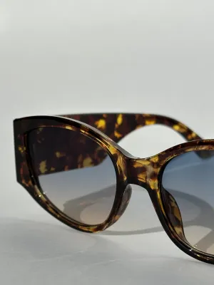 Oval shape sunglasses