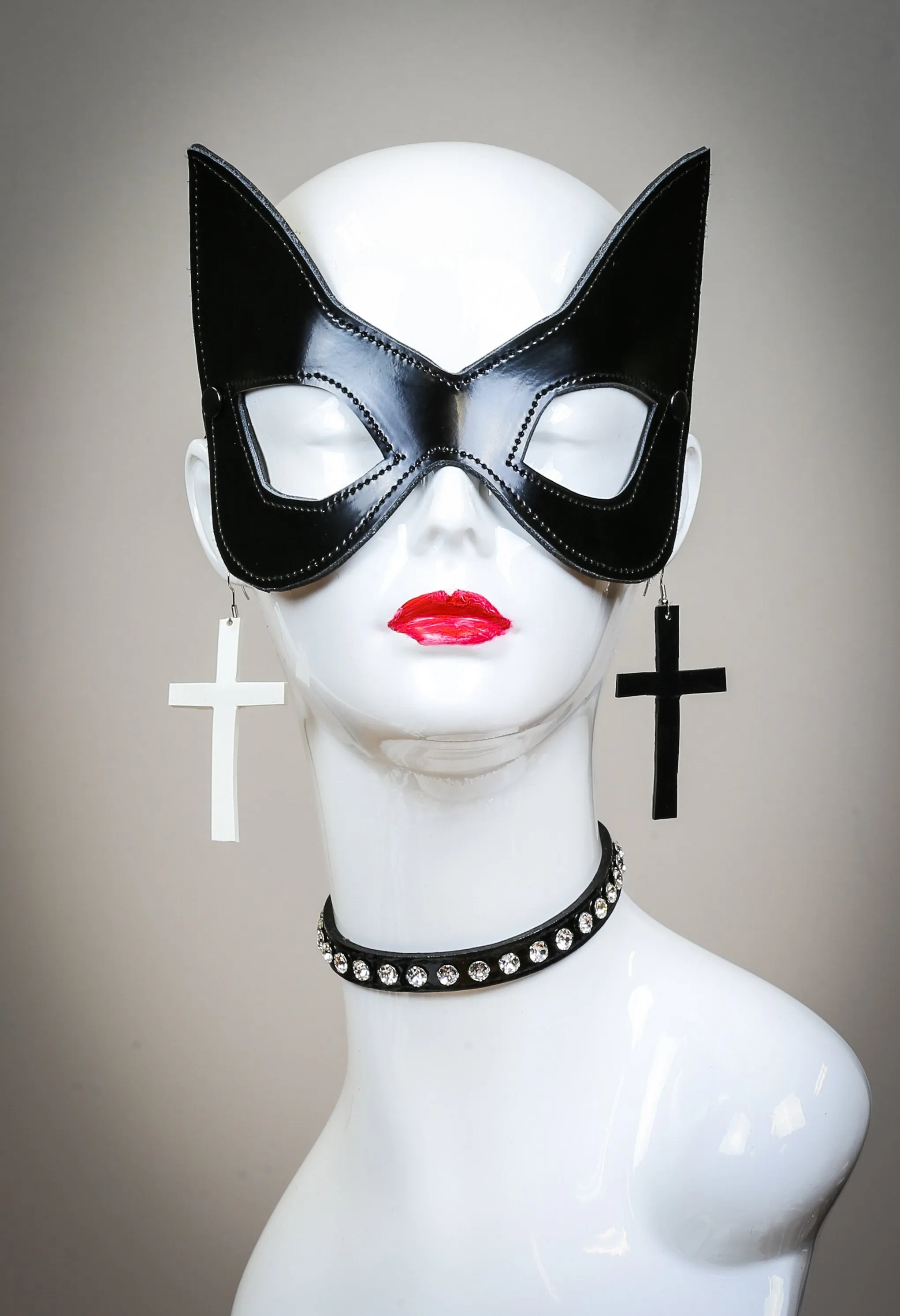 Patent Leather Cat Eye Mask
Buckle Back With Leather Strap