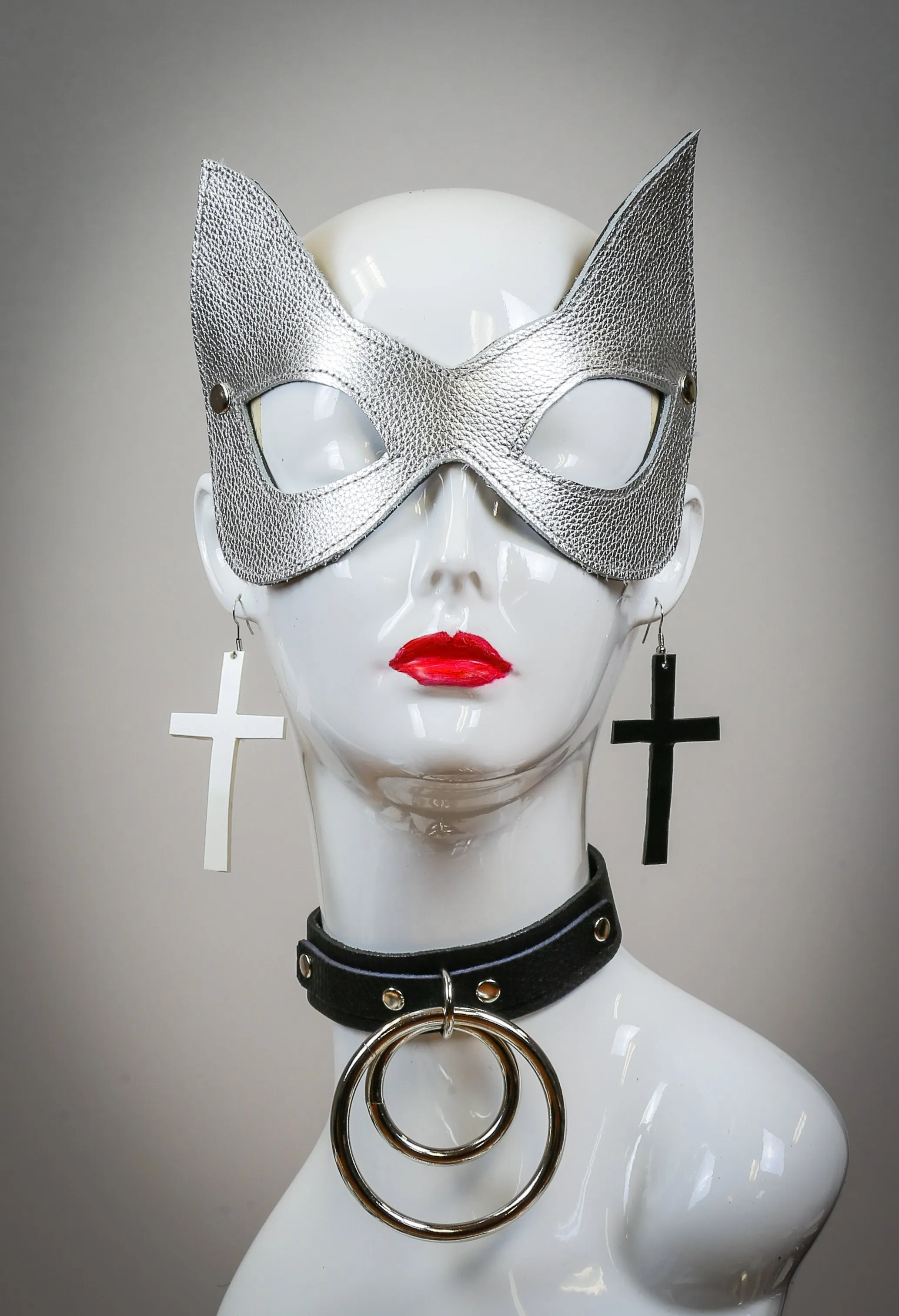 Patent Leather Cat Eye Mask
Buckle Back With Leather Strap