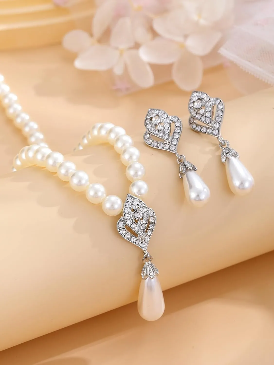 Pearl Necklaces Earrings Set for Women Vintage Pearl Necklace Bracelet Earrings Set Pearl Drop Earrings Pearl Necklace Set Wedding Prom Jewelry Present