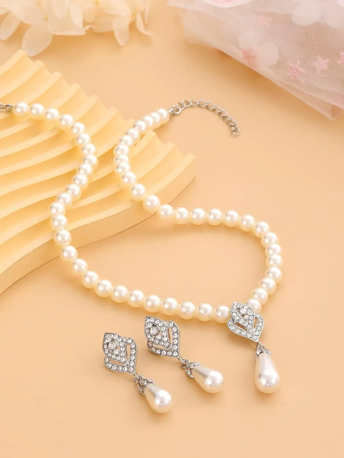 Pearl Necklaces Earrings Set for Women Vintage Pearl Necklace Bracelet Earrings Set Pearl Drop Earrings Pearl Necklace Set Wedding Prom Jewelry Present
