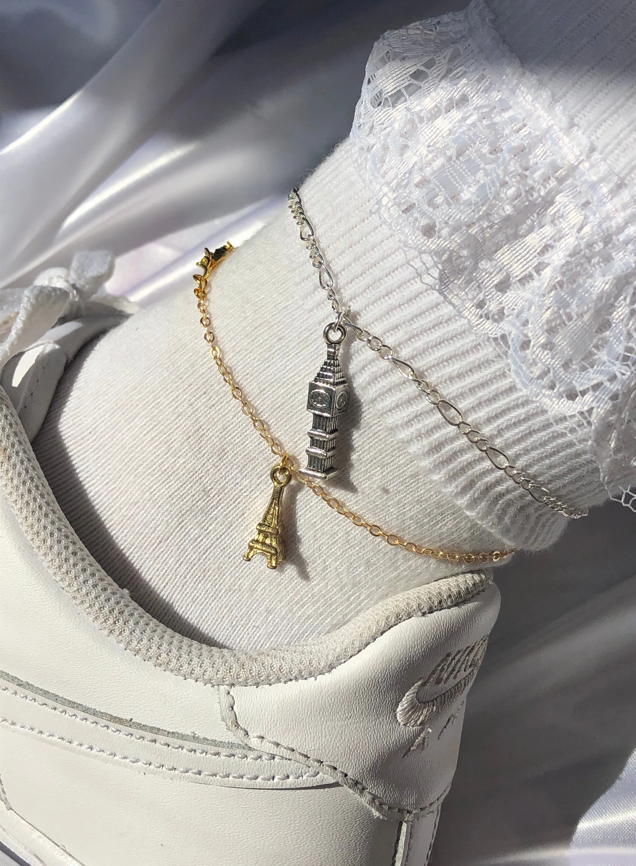 Pendant anklets