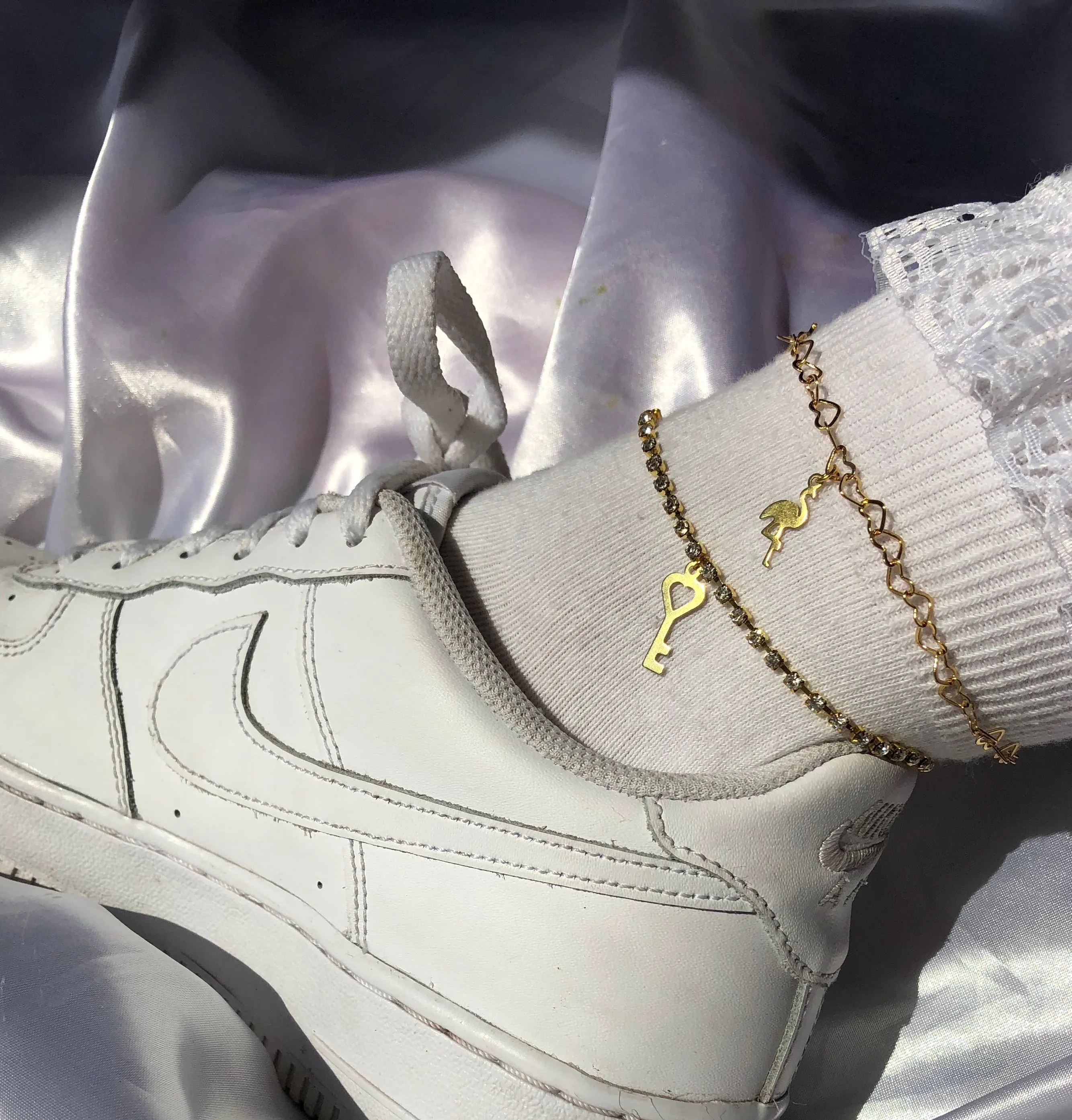 Pendant anklets