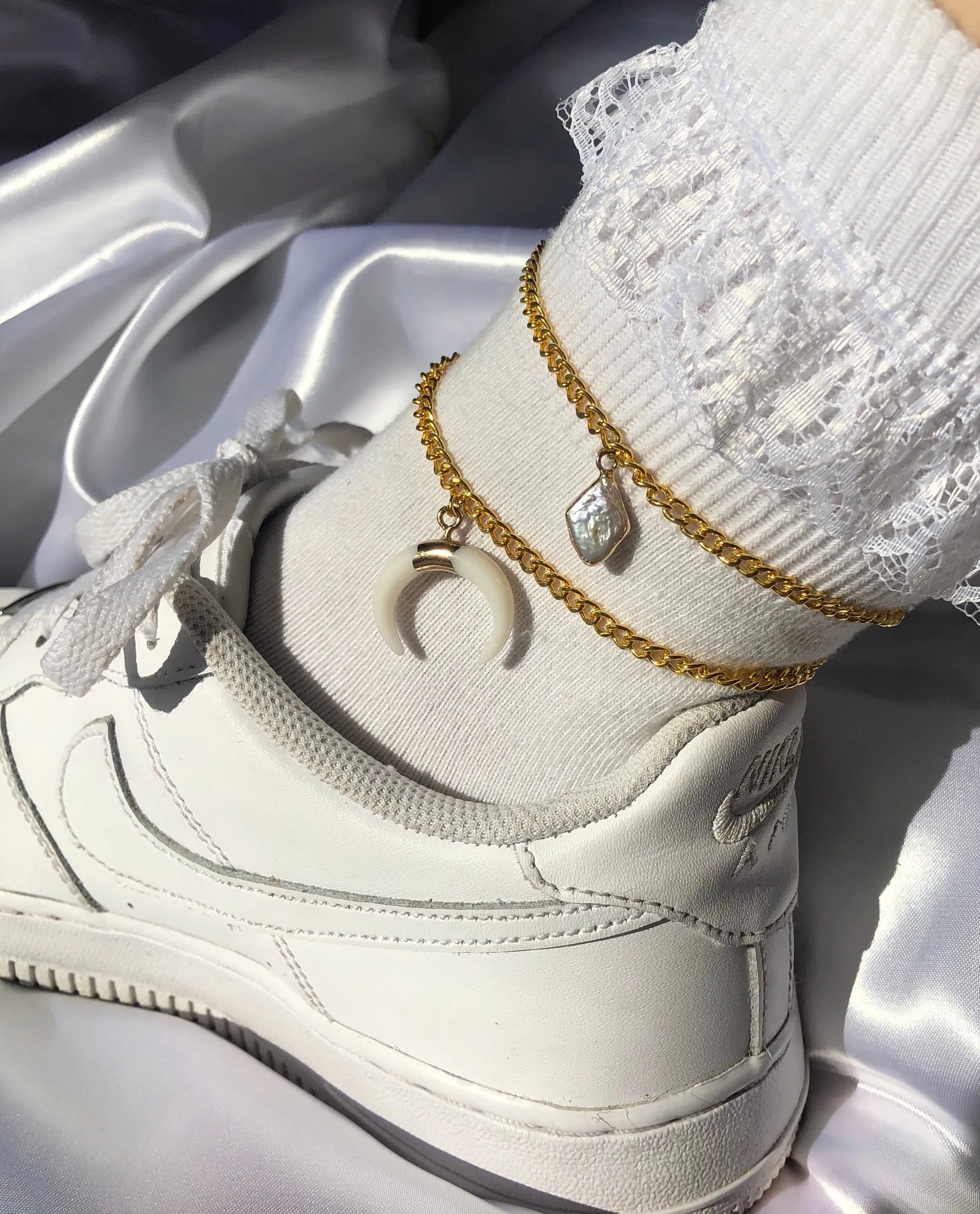 Pendant anklets