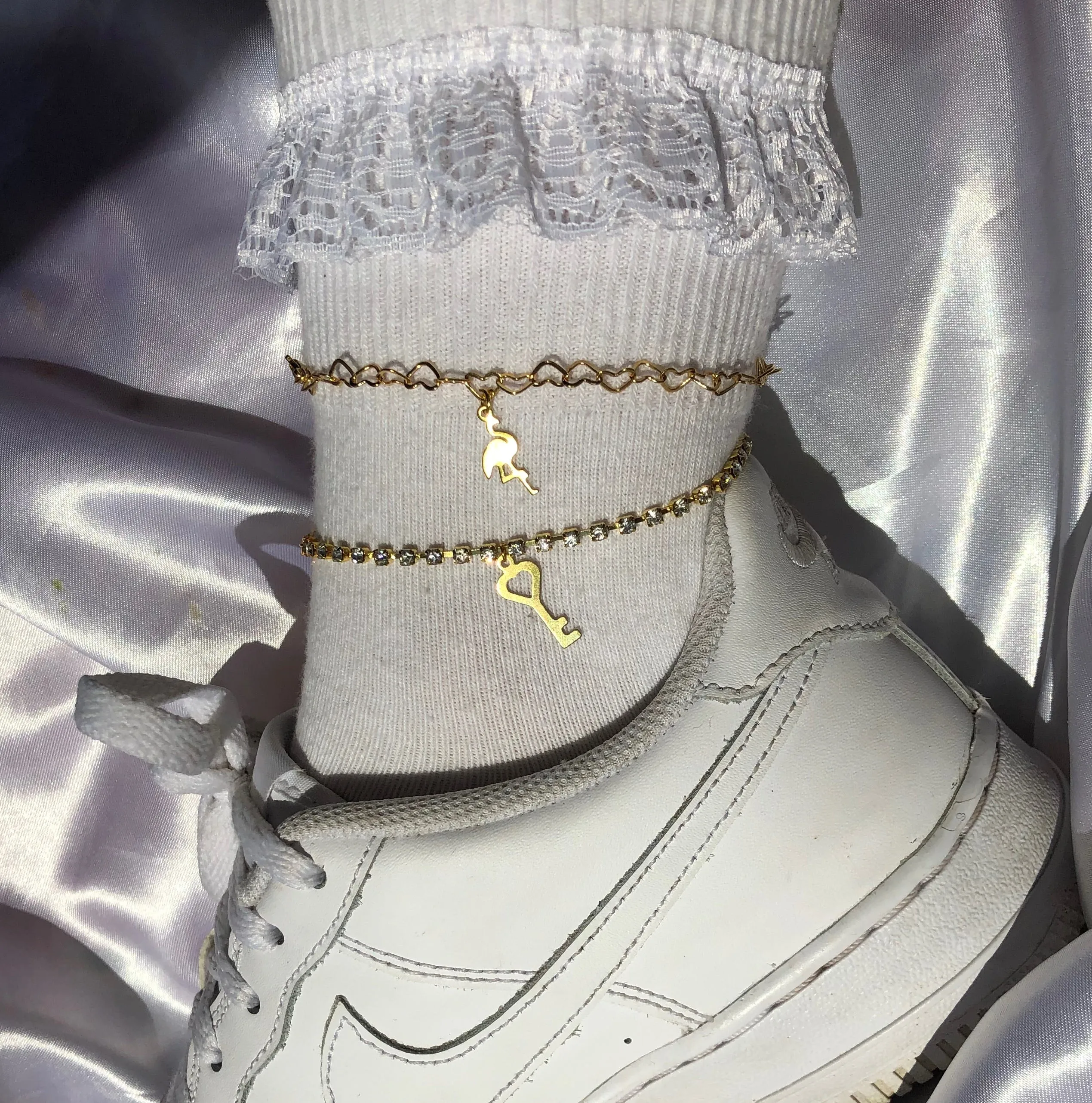 Pendant anklets
