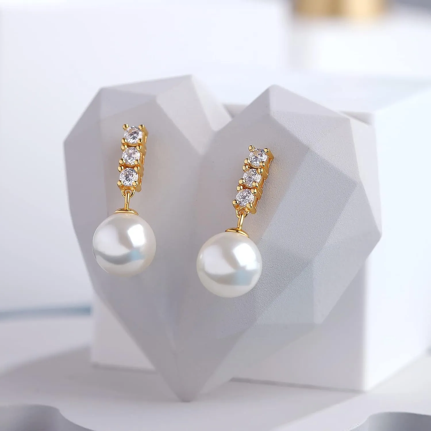 Platinum-Plated Pearl Diamond Stud Earrings for Women 925 Sterling Silver Cubic Zirconia Pearl Dangle Earrings 10MM Pearl Jewelry for Women