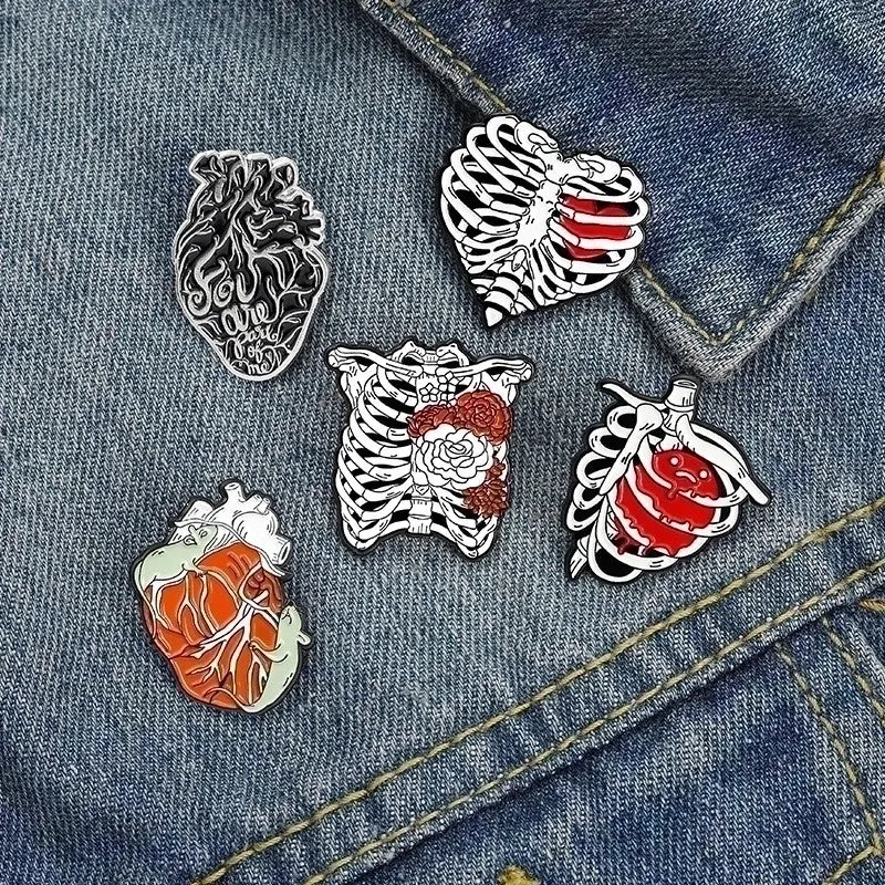 Punk Heart Skeleton Skull Alloy Stamping Stoving Varnish Plating Unisex Brooches