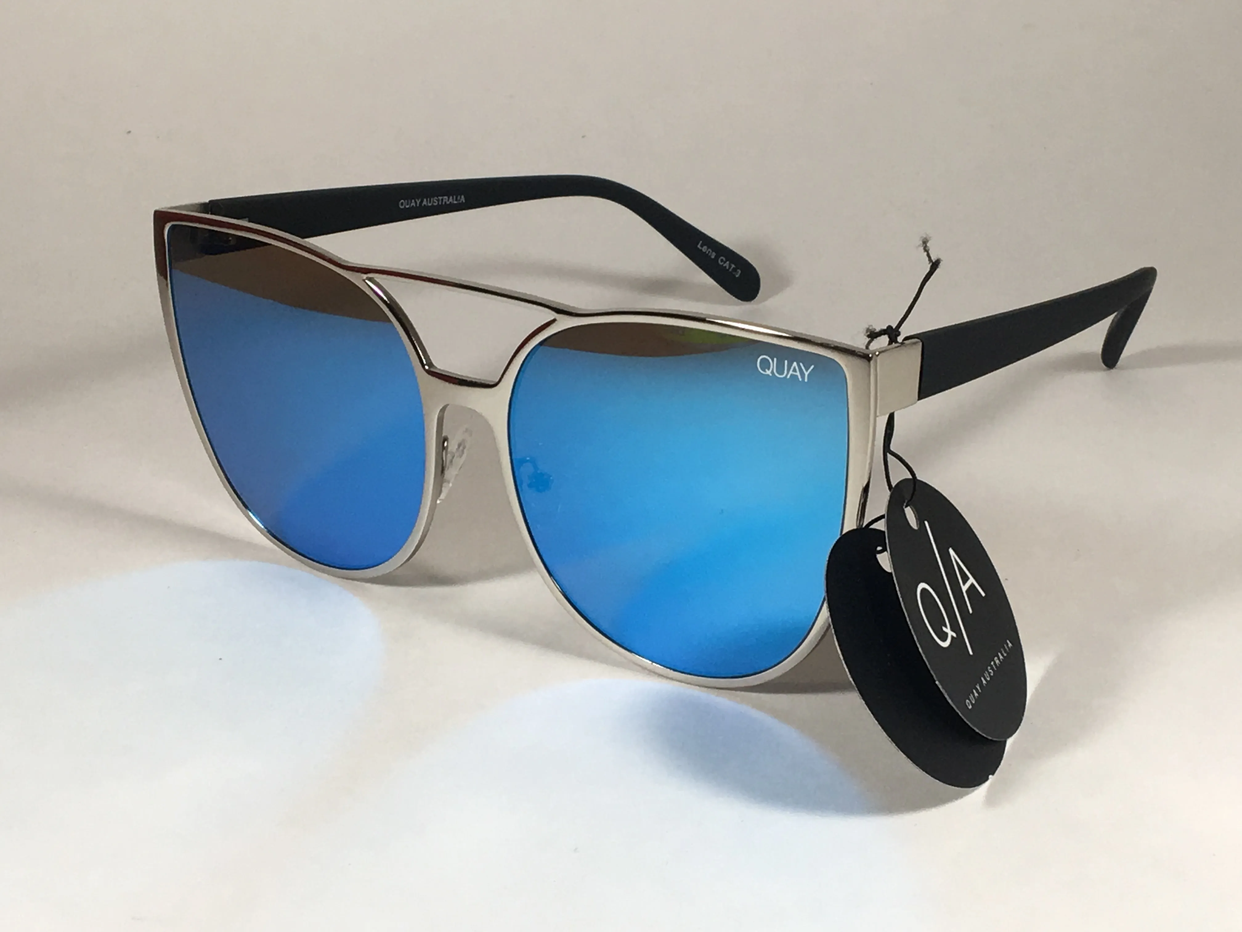 Quay Sorority Princess Sunglasses Large Cat Eye Silver Metal Blue Mirror Lens QW000162 SLV BLUE