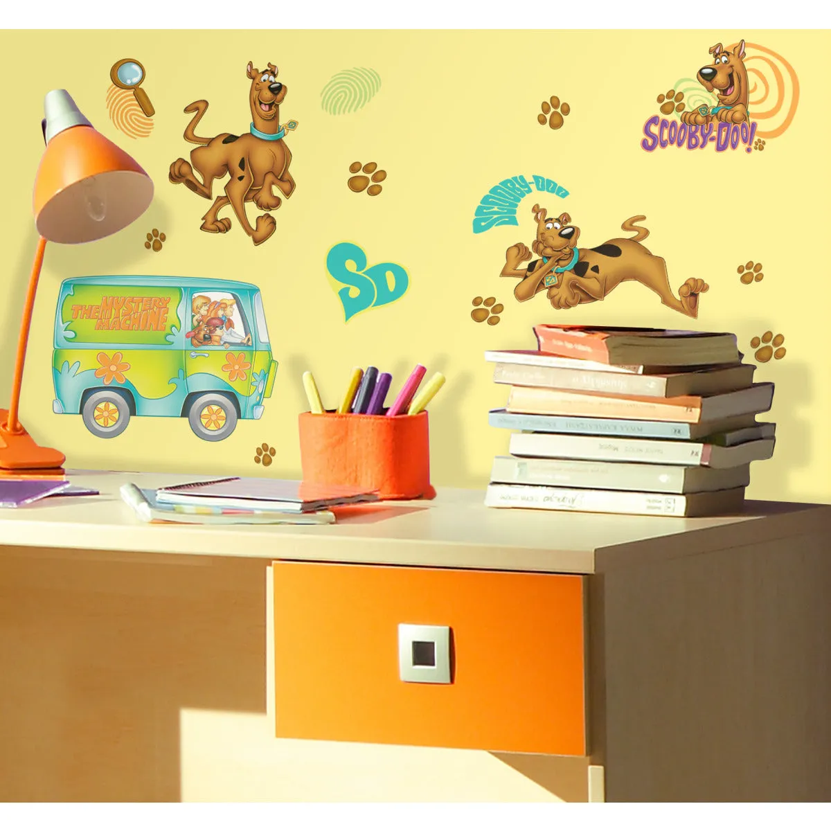 SCOOBY DOO PEEL & STICK WALL DECALS