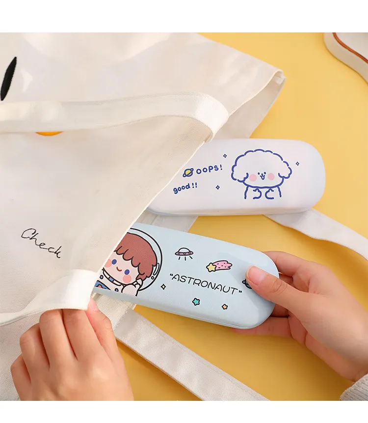 SekelBoer Cartoon Astronaut Sunglasses Case