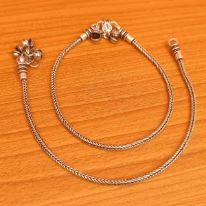 SILVER LOOKALIKE ROPE PATTERN ANKLETS