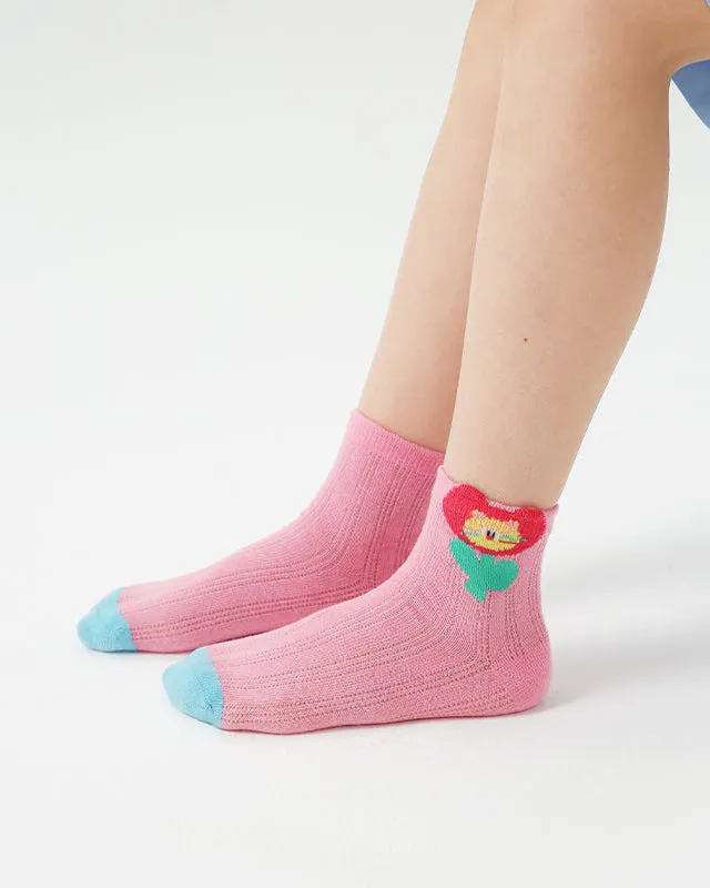 Sweetnana 4-Pack Cute Trendy Ankle Socks: Cuff Crimping Design with Cartoon Pattern, Thin Breathable Seamless Socks for Spring/Summer.