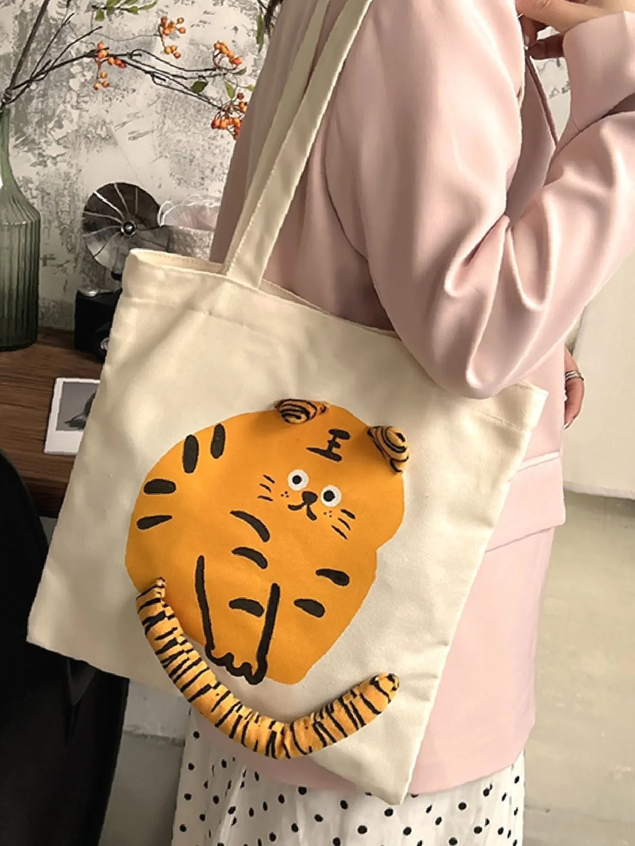 Vvsha Cartoon Tiger Graphic Shopper Bag   Women Tote Bags