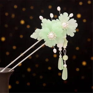 Women's Antique Hairpin Step Rocking Buckle Flower Beads Tassel Hairpin 01